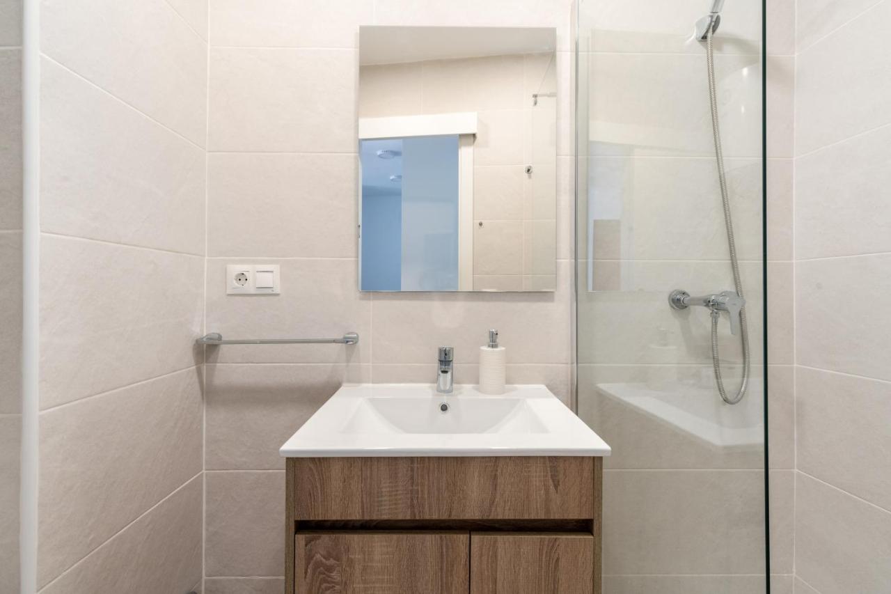Holi-Rent Pureza Apartman Sevilla Kültér fotó