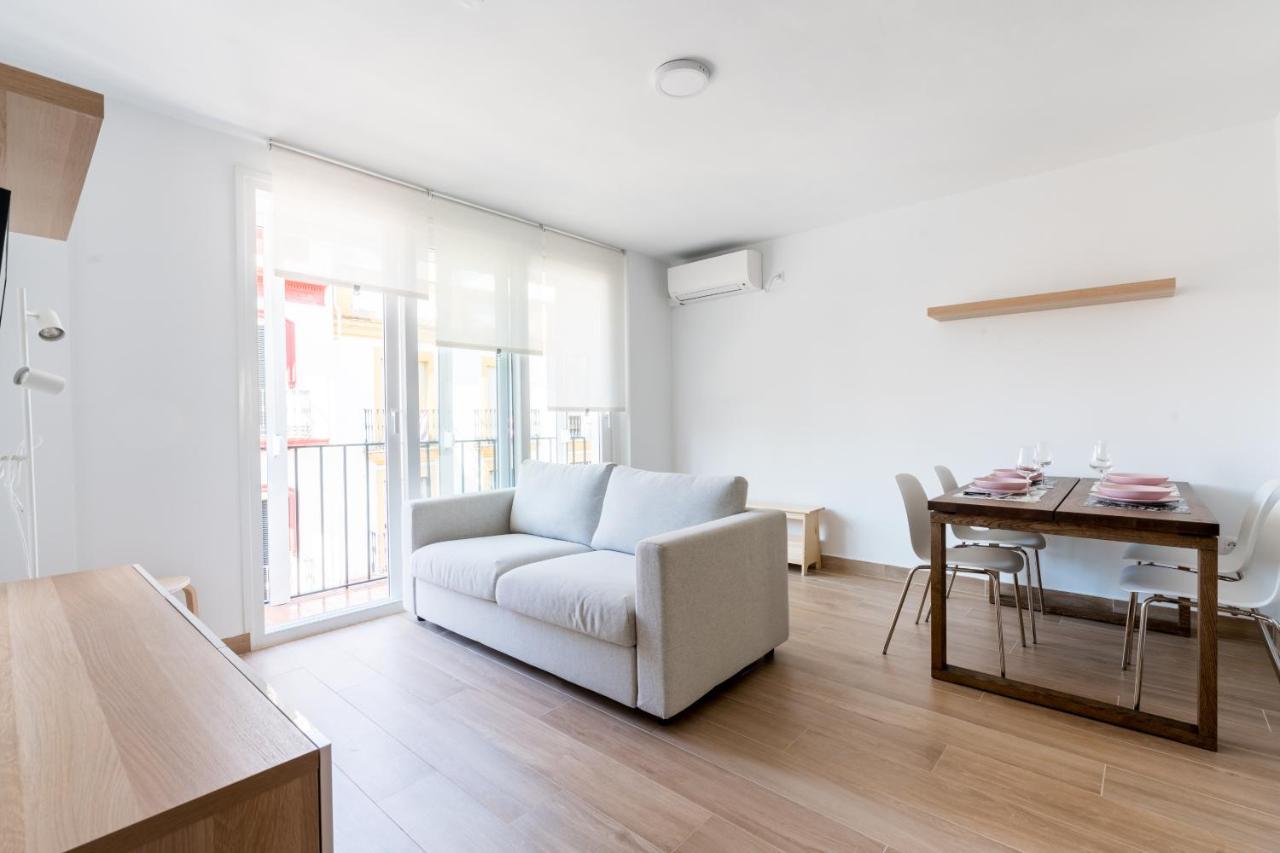Holi-Rent Pureza Apartman Sevilla Kültér fotó