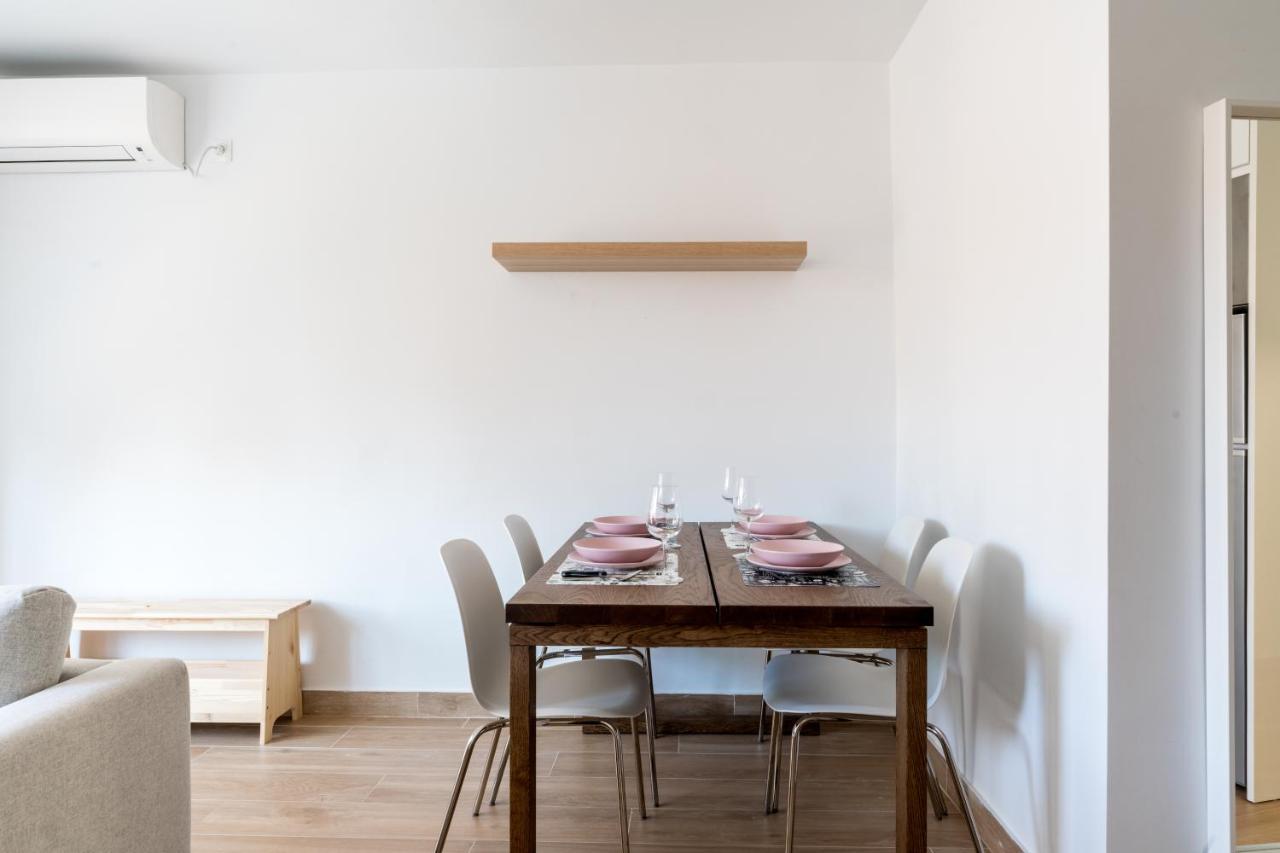 Holi-Rent Pureza Apartman Sevilla Kültér fotó